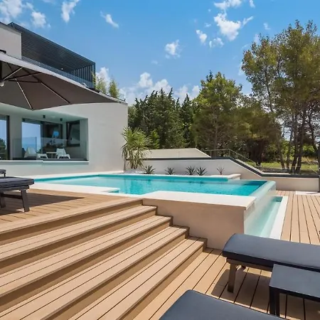 Grancaric Villa *